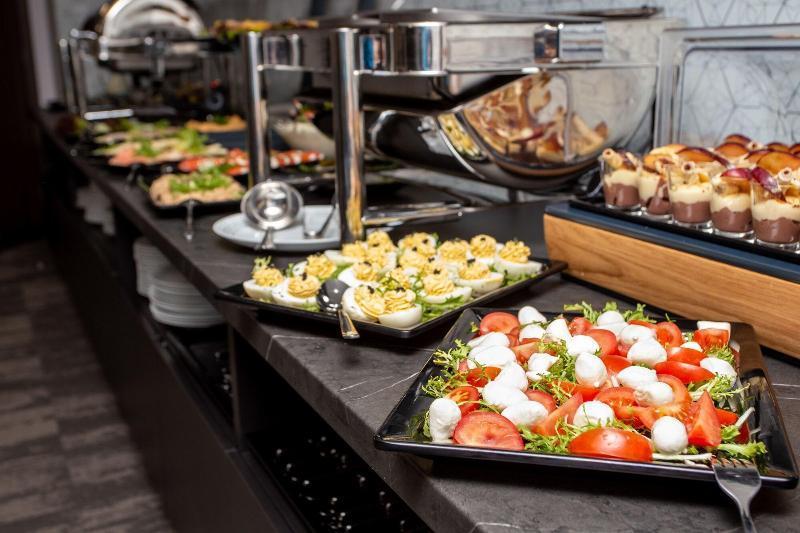 Hotel Crystal Kosice Ngoại thất bức ảnh