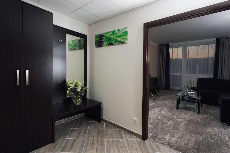 Hotel Crystal Kosice Ngoại thất bức ảnh